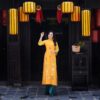 Áo dài vàng đính kết